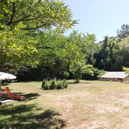 Les Roulottes Du Travers بيت للعطل