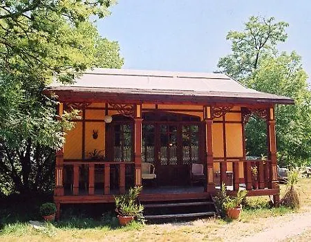 Les Roulottes Du Travers Ajoux