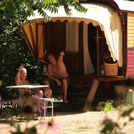 Les Roulottes Du Travers
